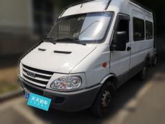 [无锡·苏B]依维柯&nbsp;&nbsp;依维柯褒迪&nbsp;&nbsp;2017款2.5T经典A32客车中顶6-7座47Z5