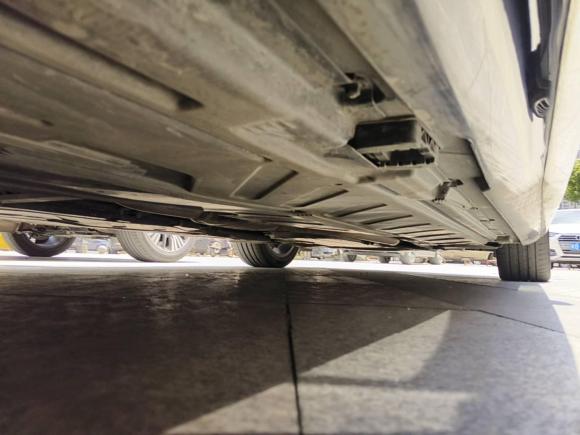 [芜湖·皖B] 二手奔驰奔驰E级2018款 E 300 L 运动时尚型