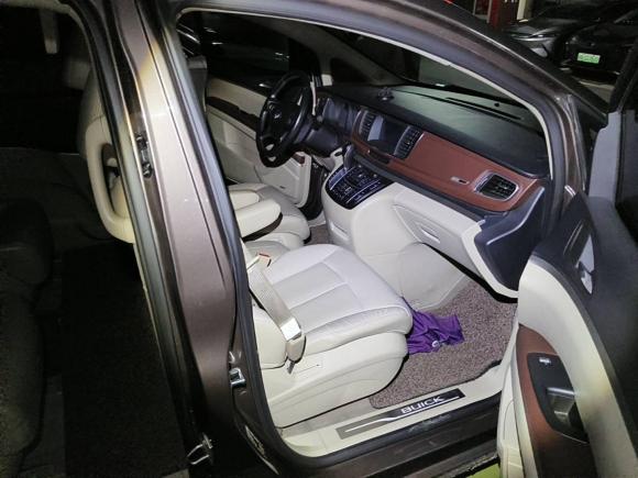 [上海·沪B] 二手别克别克GL82014款 3.0L XT豪华商务旗舰版