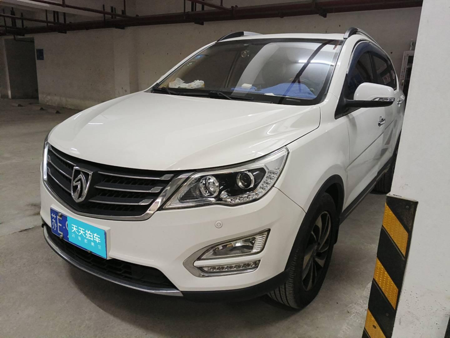 [苏州·苏E] 宝骏宝骏5602016款 1.8L 手动豪华型