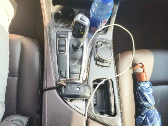 [上海·苏U] 二手宝马宝马5系2014款 525Li 豪华设计套装