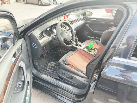 [上海·豫N] 二手大众迈腾2017款 330TSI DSG 豪华型