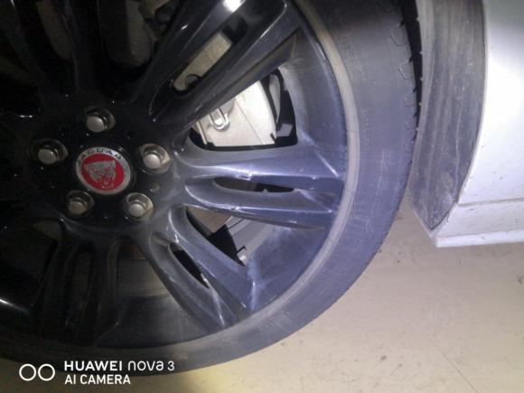 [南京·苏F] 二手捷豹捷豹XE2015款 2.0T 200PS R-Sport