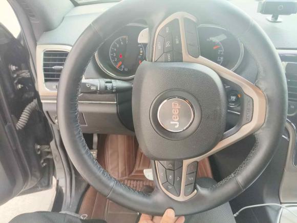 [无锡·苏B] 二手Jeep大切诺基2014款 3.6L 精英导航版