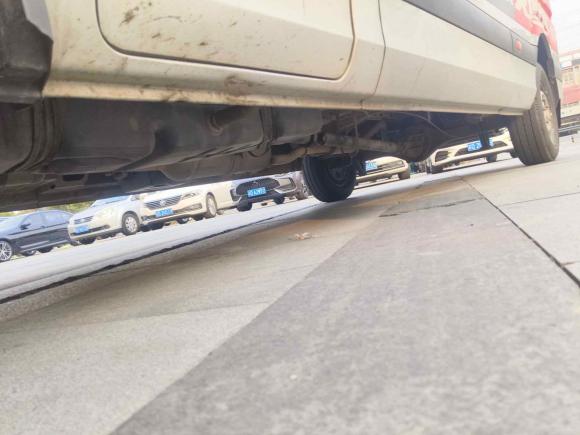 [常州·苏D] 二手福田图雅诺2019款 2.5T 多功能加长轴中顶5-7座4J25TC3