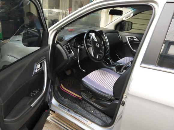 [深圳·粤M] 二手江铃驭胜S3502013款 2.4T 自动四驱柴油豪华版5座