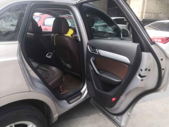 [成都·川A] 二手奥迪奥迪Q32015款 30 TFSI 舒适型