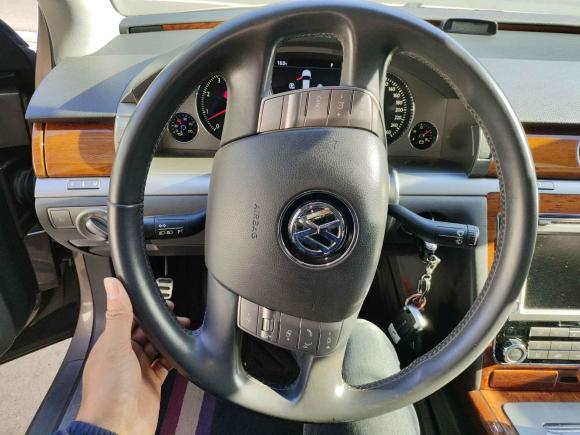 [南通·苏F] 二手大众辉腾2012款 3.0L 商务型