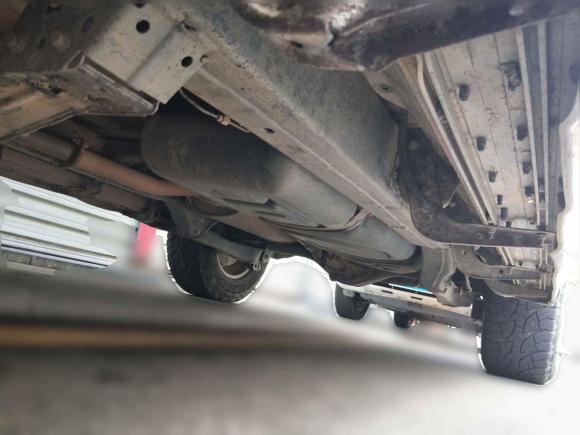 [深圳·粤M] 二手江铃驭胜S3502013款 2.4T 自动四驱柴油豪华版5座