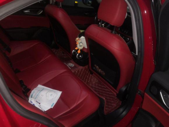 [成都·川A] 二手阿尔法·罗密欧Giulia朱丽叶2017款 2.0T 200HP 精英版