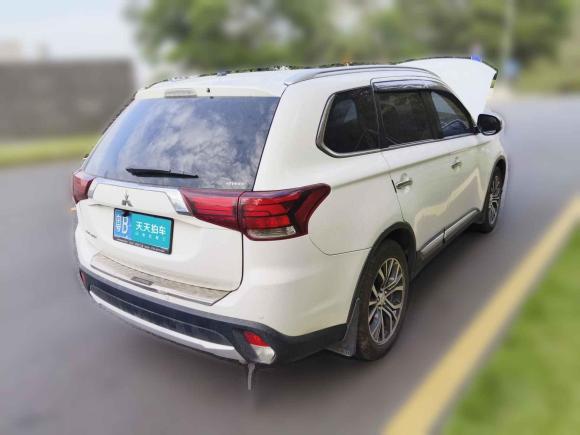 [深圳·粤B] 二手三菱欧蓝德2016款 2.4L 四驱精英版 5座