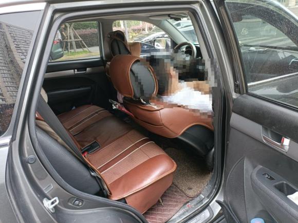 [成都·川A] 二手起亚索兰托2013款 2.4L 7座汽油豪华版