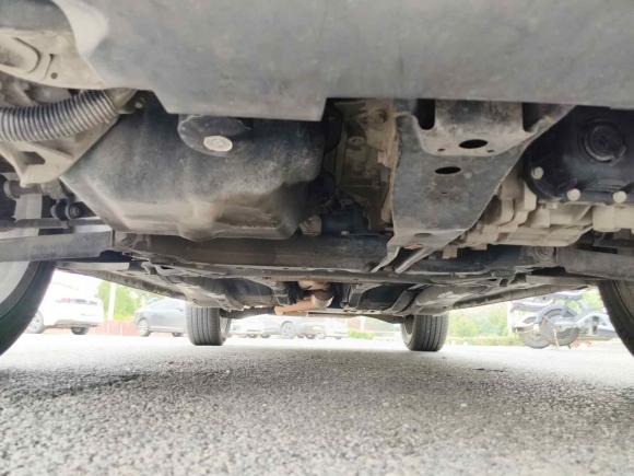 [济南·鲁A] 二手Jeep指南者2014款 2.0L 两驱豪华版