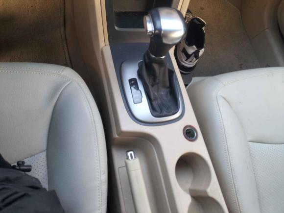 [青岛·鲁B] 二手荣威荣威3502015款 1.5L 自动豪华天窗版