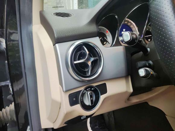 [青岛·鲁B] 二手奔驰奔驰GLK级2013款 改款 GLK 300 4MATIC 时尚型