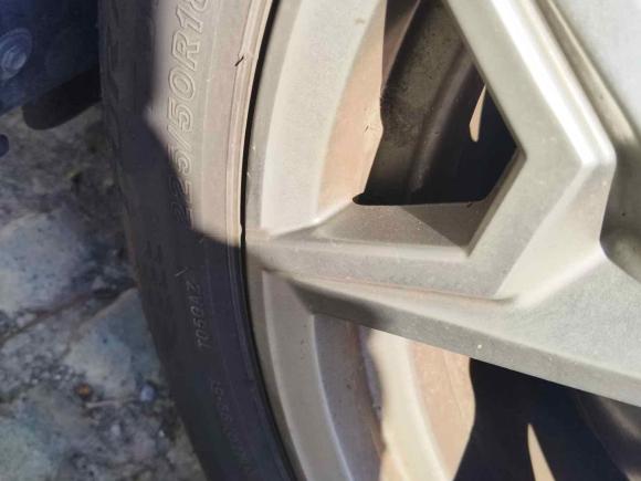 [苏州·苏E] 二手宝马宝马i32022款 eDrive 35 L