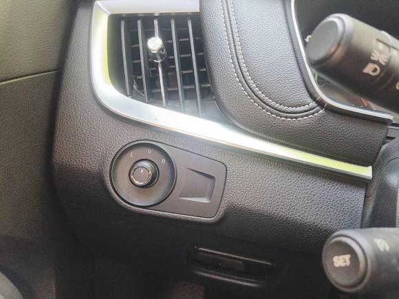 [广州·粤A] 二手荣威荣威RX5新能源2017款 eRX5 50T 混动互联尊贵旗舰版