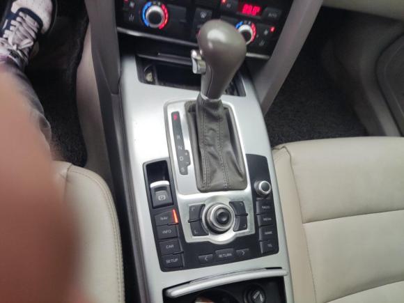 [上海·苏D] 二手奥迪奥迪A6L2011款 2.0 TFSI 自动标准型