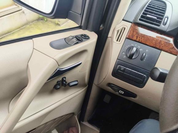 [上海·沪L] 二手奔驰唯雅诺2011款 2.5L 领航版