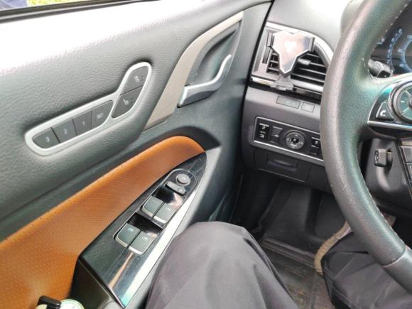 [上海·沪G] 二手比亚迪秦新能源2015款 1.5T 双冠旗舰Plus版