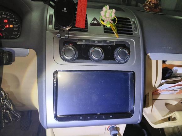 [西安·陕U] 二手大众途安2011款 1.4T 手动智尚版5座