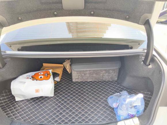 [无锡·苏B] 二手宝马宝马i32022款 eDrive 35 L