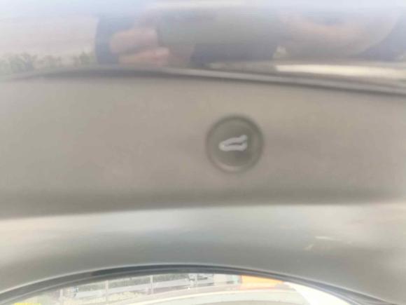 [上海·沪A] 二手特斯拉Model 32021款 标准续航后驱升级版