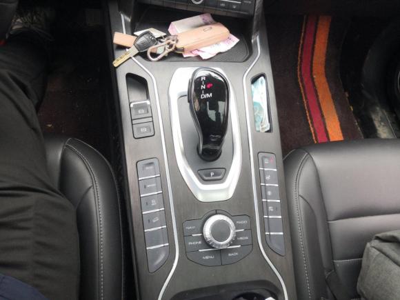 [成都·川A] 二手魏牌魏牌 VV52020款 1.5T 两驱颜先锋