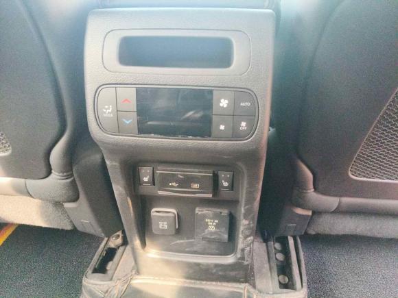 [青岛·鲁U] 二手Jeep大指挥官2018款 2.0T 四驱智享版 国VI