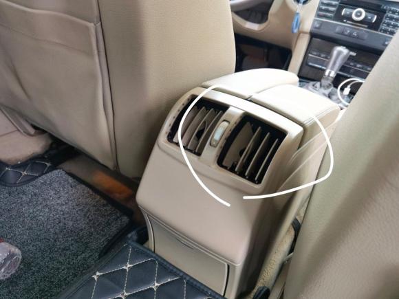 [上海·浙B] 二手奔驰奔驰E级2010款 E 200 CGI 优雅型