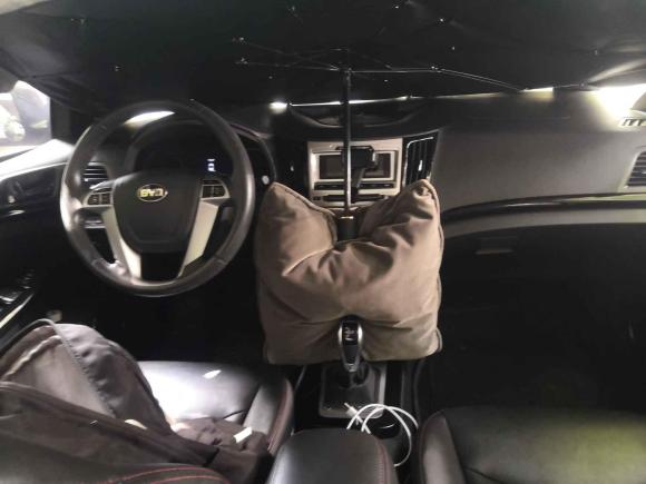 [武汉·鄂A] 二手比亚迪比亚迪e52016款 300 豪华型