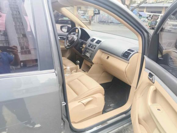 [杭州·浙A] 二手大众途安2011款 1.4T 手动智雅版5座