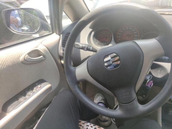 [上海·赣K] 二手理念理念S12011款 1.3L 自动舒适版