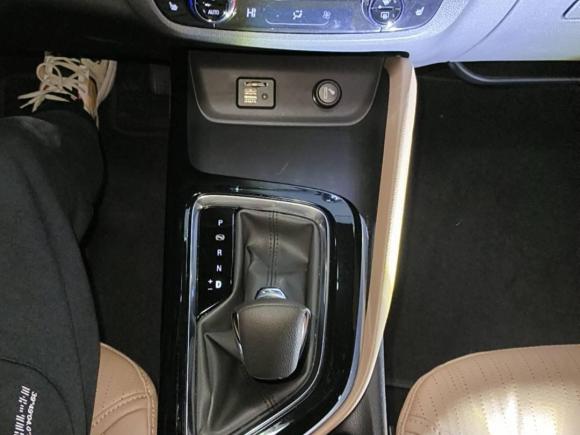 [无锡·苏B] 二手别克别克GL62021款 323T 轻混动互联豪华型