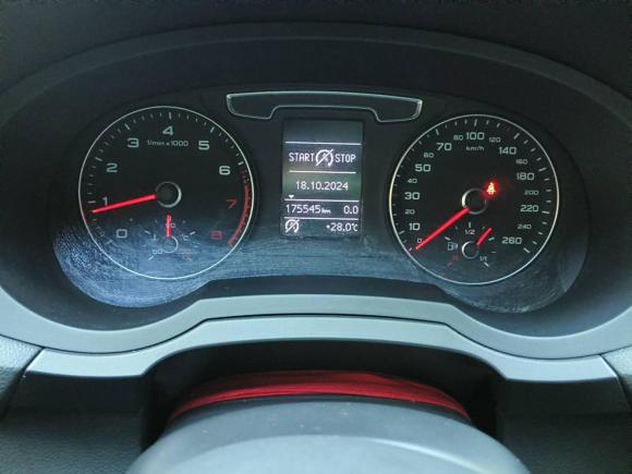 [武汉·鄂A] 二手奥迪奥迪Q32018款 30周年年型 30 TFSI 时尚型