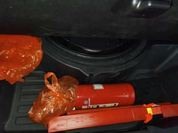 [无锡·苏B] 二手奥迪奥迪Q52012款 2.0TFSI 动感型