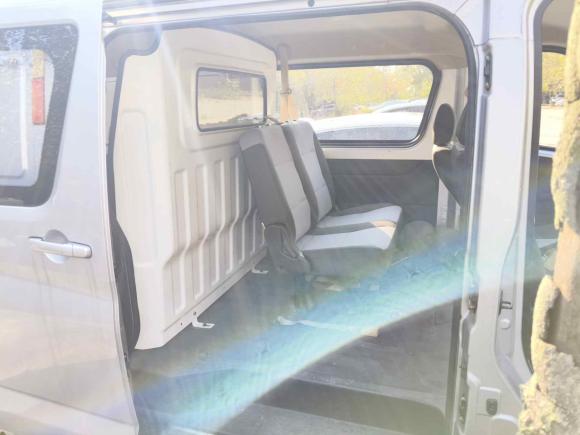 [成都·渝A] 二手长安凯程长安睿行M802018款 1.5L基本型厢货平顶背掀门4G15S