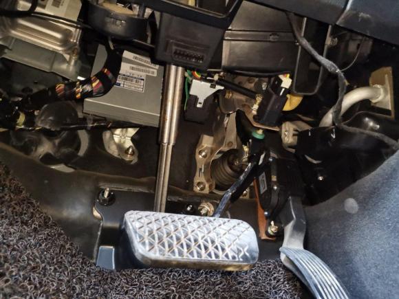 [广州·粤A] 二手奔腾奔腾X802013款 2.0L 自动豪华型