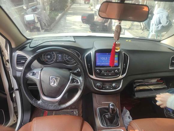 [温州·浙C] 二手宝骏宝骏5602017款 律动版 1.5T 手动尊享型