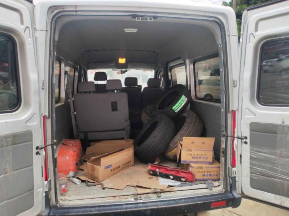 [宁波·浙B] 二手东风御风御风2018款 2.3TA100标配版物流车短轴中顶5-9座WP2.3