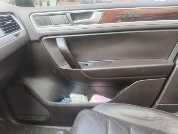 [上海·沪E] 二手大众途锐2011款 3.0TSI 高配型