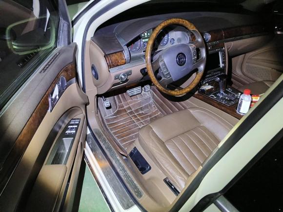 [西安·陕A] 二手大众辉腾2012款 3.0L 行政型