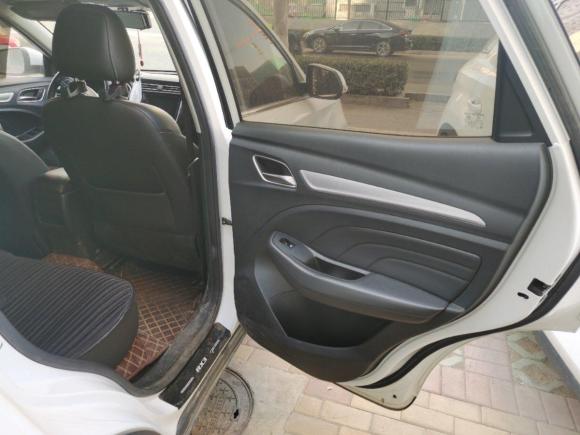 [济南·鲁J] 二手荣威荣威RX32018款 1.6L 手动精英版