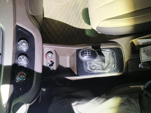 [上海·沪C] 二手宝骏宝骏310W2017款 1.5L 手动时尚型 国V