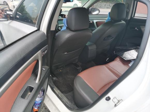 [广州·粤J] 二手海马海马M62017款 1.5T CVT豪华型