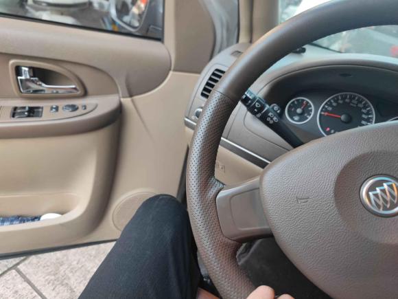 [义乌·浙A] 二手别克别克GL82012款 2.4L BASE舒适版