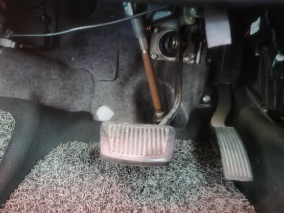 [湖州·浙E] 二手起亚起亚K22012款 两厢 1.6L AT Premium纪念版