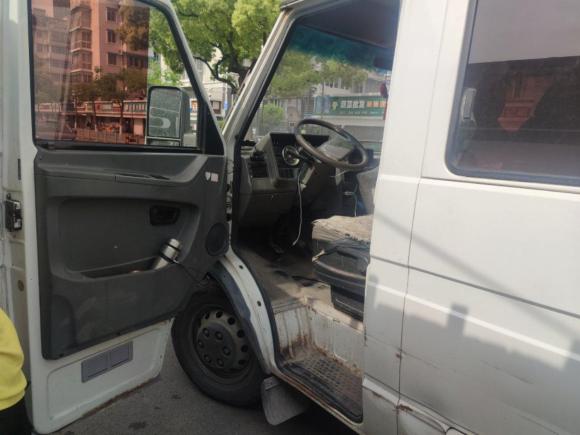 [宁波·浙B] 二手依维柯依维柯得意2014款 2.5T-A35 NJ6484ACM47Z4