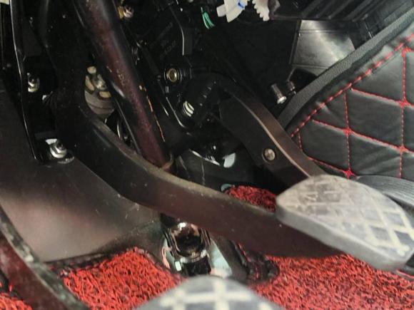 [深圳·川X] 二手奇瑞艾瑞泽52017款 1.5L 手动时尚版