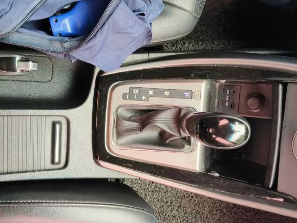 [湖州·浙E] 二手现代朗动2013款 1.6L 自动尊贵型